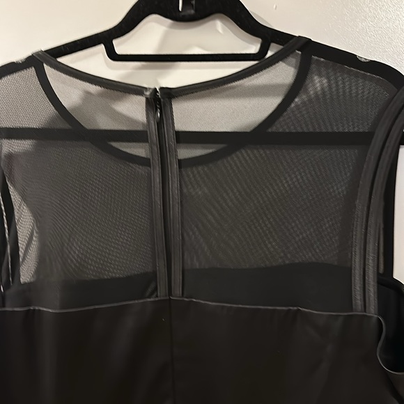 Julia Jordan Dress - Picture 4 of 7